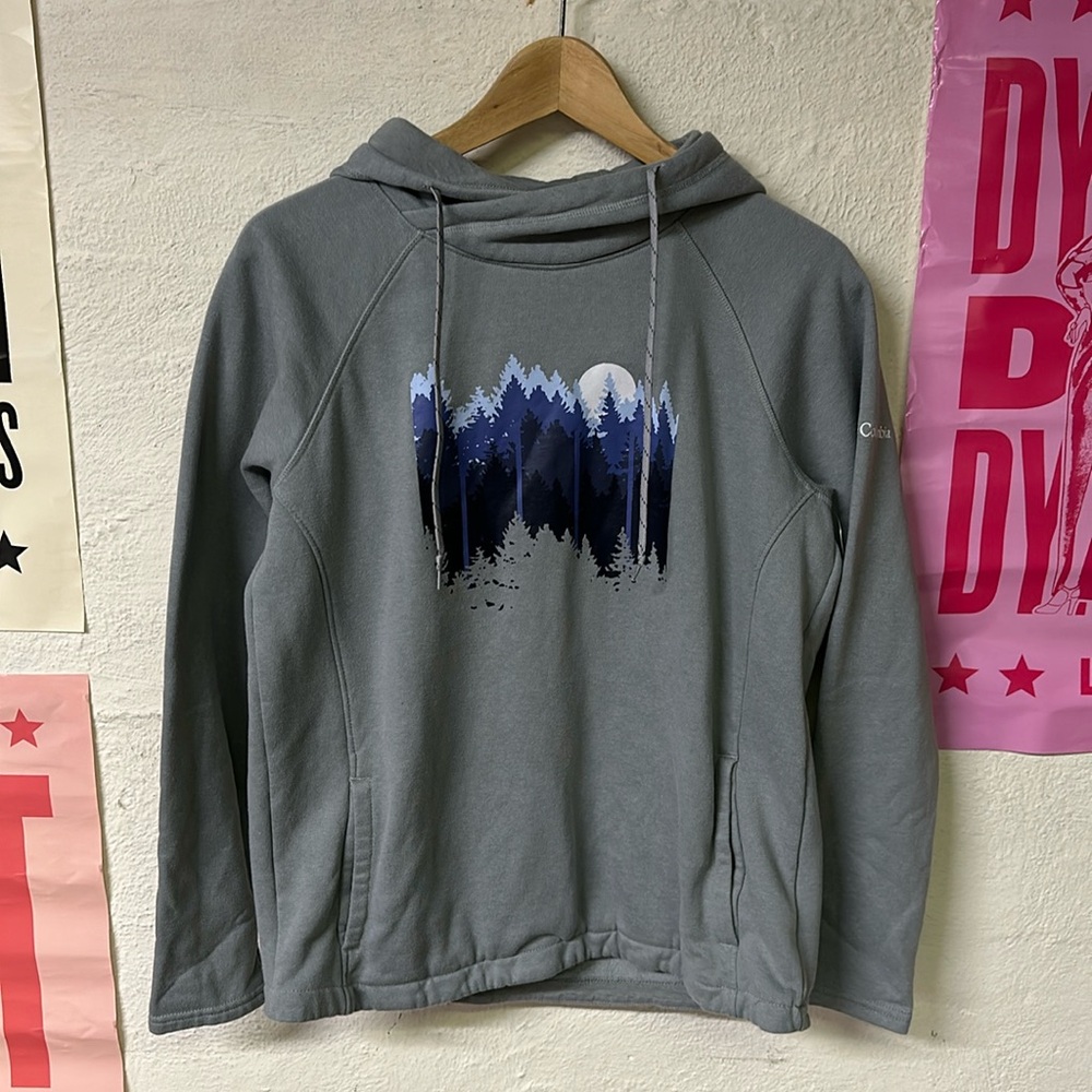 Columbia Hoodie Size: Medium